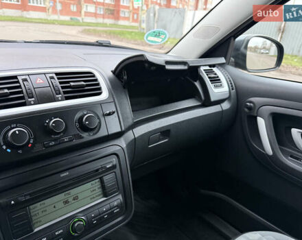 Серый Шкода Фабия, объемом двигателя 0 л и пробегом 170 тыс. км за 6000 $, фото 23 на Automoto.ua