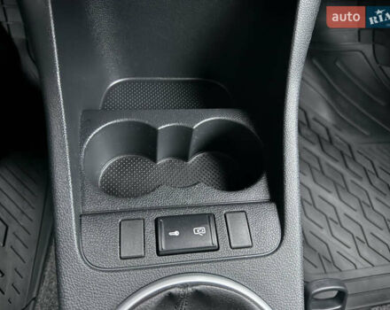 Серый Шкода Фабия, объемом двигателя 0 л и пробегом 170 тыс. км за 6000 $, фото 24 на Automoto.ua