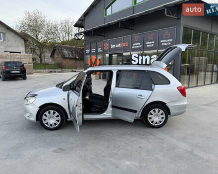 Серый Шкода Фабия, объемом двигателя 1.6 л и пробегом 317 тыс. км за 4350 $, фото 27 на Automoto.ua