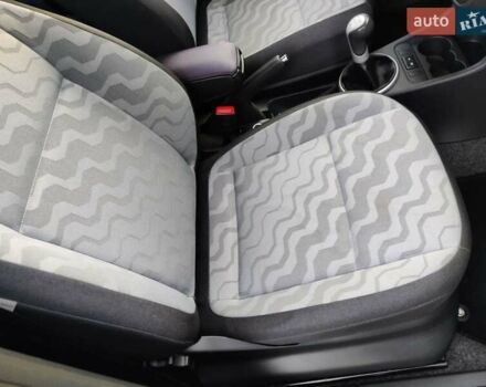 Серый Шкода Фабия, объемом двигателя 1.39 л и пробегом 179 тыс. км за 5750 $, фото 27 на Automoto.ua