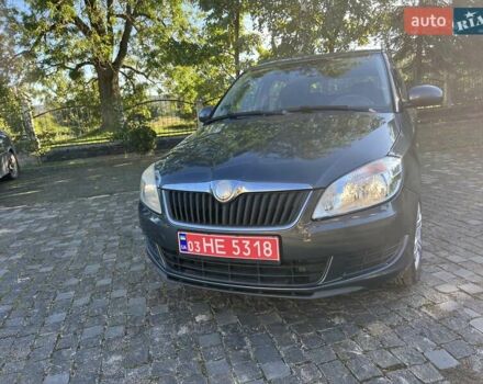 Серый Шкода Фабия, объемом двигателя 1.4 л и пробегом 165 тыс. км за 5800 $, фото 1 на Automoto.ua