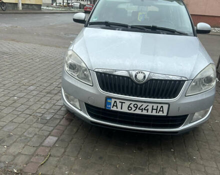 Серый Шкода Фабия, объемом двигателя 1.2 л и пробегом 230 тыс. км за 5550 $, фото 1 на Automoto.ua