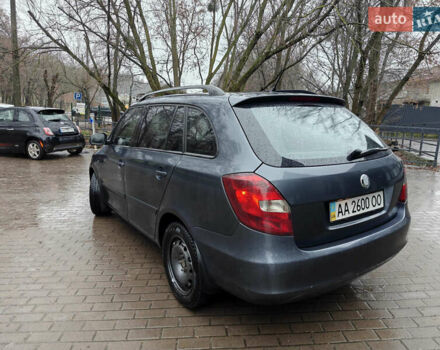Серый Шкода Фабия, объемом двигателя 1.6 л и пробегом 276 тыс. км за 6150 $, фото 4 на Automoto.ua