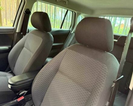 Серый Шкода Фабия, объемом двигателя 1.2 л и пробегом 147 тыс. км за 7400 $, фото 13 на Automoto.ua