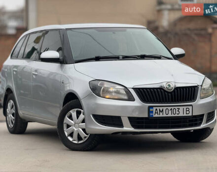 Серый Шкода Фабия, объемом двигателя 1.4 л и пробегом 240 тыс. км за 3999 $, фото 4 на Automoto.ua