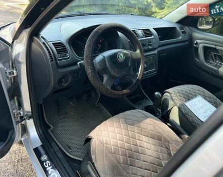 Сірий Шкода Фабія, об'ємом двигуна 1.6 л та пробігом 258 тис. км за 5500 $, фото 13 на Automoto.ua