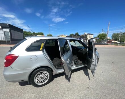 Сірий Шкода Фабія, об'ємом двигуна 1.4 л та пробігом 470 тис. км за 4744 $, фото 3 на Automoto.ua