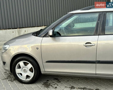 Сірий Шкода Фабія, об'ємом двигуна 1.2 л та пробігом 206 тис. км за 7200 $, фото 3 на Automoto.ua