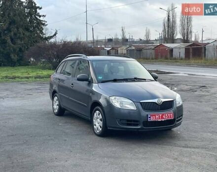 Серый Шкода Фабия, объемом двигателя 1.4 л и пробегом 196 тыс. км за 6000 $, фото 2 на Automoto.ua