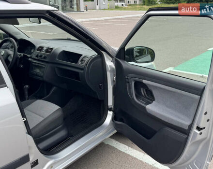 Сірий Шкода Фабія, об'ємом двигуна 1.39 л та пробігом 212 тис. км за 5800 $, фото 25 на Automoto.ua