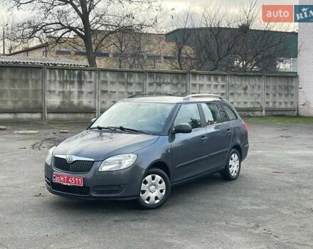 Серый Шкода Фабия, объемом двигателя 1.4 л и пробегом 196 тыс. км за 6000 $, фото 4 на Automoto.ua