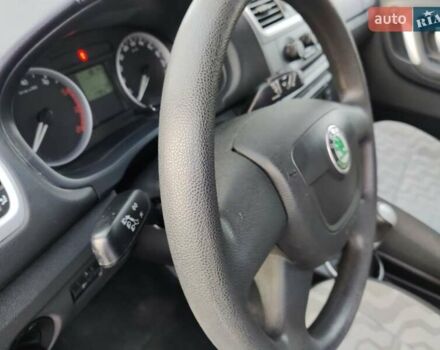 Серый Шкода Фабия, объемом двигателя 1.39 л и пробегом 175 тыс. км за 5900 $, фото 18 на Automoto.ua