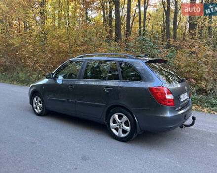 Серый Шкода Фабия, объемом двигателя 1.2 л и пробегом 210 тыс. км за 5750 $, фото 4 на Automoto.ua