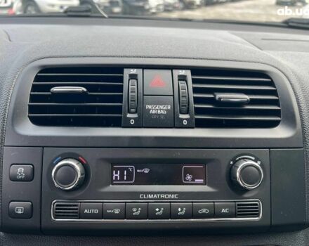 Серый Шкода Фабия, объемом двигателя 1.2 л и пробегом 208 тыс. км за 6990 $, фото 26 на Automoto.ua