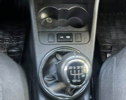 Серый Шкода Фабия, объемом двигателя 1.2 л и пробегом 210 тыс. км за 5750 $, фото 24 на Automoto.ua