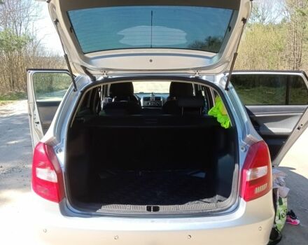 Шкода Фабія 2010 у Яворове на Automoto.ua Сірий Шкода Фабія, об'ємом двигуна 1.6 л та пробігом 240 тис. км за 5500 $, фото 8 на Automoto.ua