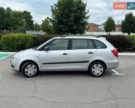 Сірий Шкода Фабія, об'ємом двигуна 1.39 л та пробігом 212 тис. км за 5800 $, фото 3 на Automoto.ua