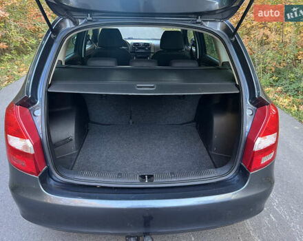 Серый Шкода Фабия, объемом двигателя 1.2 л и пробегом 210 тыс. км за 5750 $, фото 17 на Automoto.ua