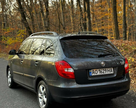 Серый Шкода Фабия, объемом двигателя 1.39 л и пробегом 316 тыс. км за 5600 $, фото 6 на Automoto.ua