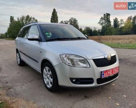 Серый Шкода Фабия, объемом двигателя 1.39 л и пробегом 175 тыс. км за 5900 $, фото 4 на Automoto.ua