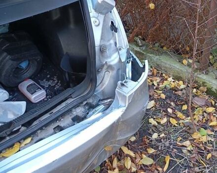 Сірий Шкода Фабія, об'ємом двигуна 1.2 л та пробігом 250 тис. км за 1750 $, фото 3 на Automoto.ua