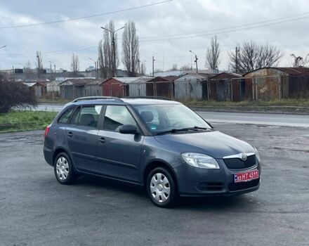 Серый Шкода Фабия, объемом двигателя 0 л и пробегом 186 тыс. км за 6000 $, фото 4 на Automoto.ua