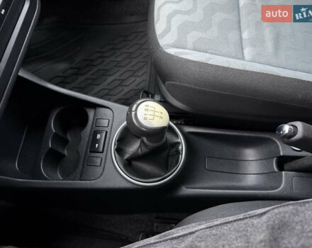 Серый Шкода Фабия, объемом двигателя 0 л и пробегом 170 тыс. км за 6000 $, фото 25 на Automoto.ua