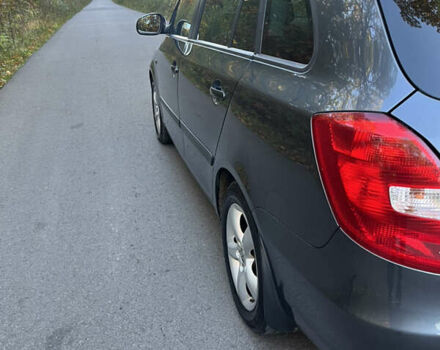 Серый Шкода Фабия, объемом двигателя 1.2 л и пробегом 210 тыс. км за 5750 $, фото 6 на Automoto.ua