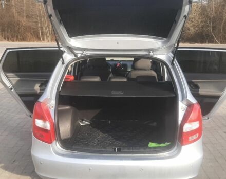 Шкода Фабія 2010 у Яворове на Automoto.ua Сірий Шкода Фабія, об'ємом двигуна 1.6 л та пробігом 240 тис. км за 5500 $, фото 2 на Automoto.ua