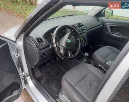 Сірий Шкода Фабія, об'ємом двигуна 1.6 л та пробігом 264 тис. км за 6400 $, фото 7 на Automoto.ua