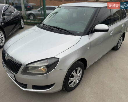 Серый Шкода Фабия, объемом двигателя 1.4 л и пробегом 240 тыс. км за 3999 $, фото 3 на Automoto.ua