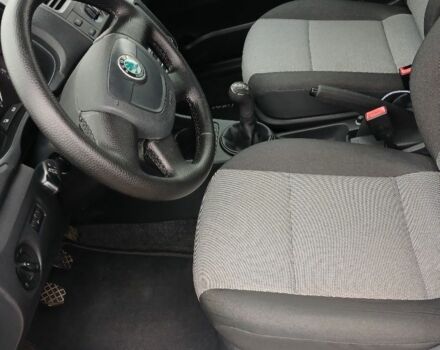 Серый Шкода Фабия, объемом двигателя 1.2 л и пробегом 209 тыс. км за 6500 $, фото 4 на Automoto.ua