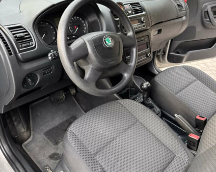 Сірий Шкода Фабія, об'ємом двигуна 1.2 л та пробігом 206 тис. км за 7200 $, фото 13 на Automoto.ua