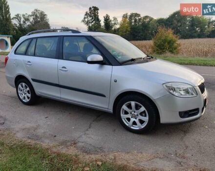 Серый Шкода Фабия, объемом двигателя 1.39 л и пробегом 179 тыс. км за 5750 $, фото 1 на Automoto.ua
