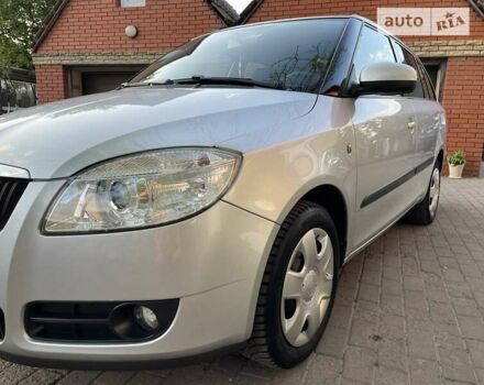 Шкода Фабия 2010 в Виннице на Automoto.ua Серый Шкода Фабия, объемом двигателя 1.4 л и пробегом 110 тыс. км за 6599 $, фото 36 на Automoto.ua
