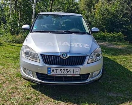 Сірий Шкода Фабія, об'ємом двигуна 1.6 л та пробігом 300 тис. км за 5500 $, фото 1 на Automoto.ua