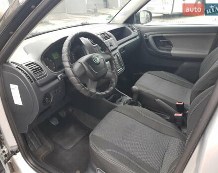 Серый Шкода Фабия, объемом двигателя 1.39 л и пробегом 181 тыс. км за 6350 $, фото 9 на Automoto.ua