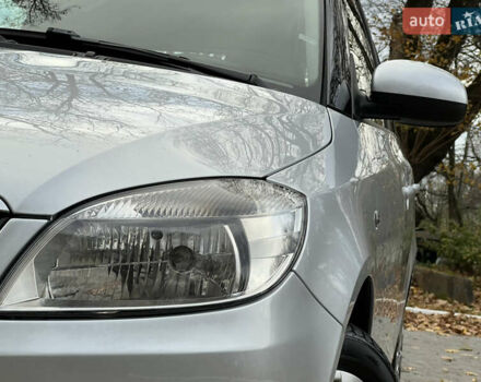 Шкода Фабия 2011 в Трускавце на Automoto.ua Серый Шкода Фабия, объемом двигателя 1.6 л и пробегом 242 тыс. км за 5950 $, фото 23 на Automoto.ua