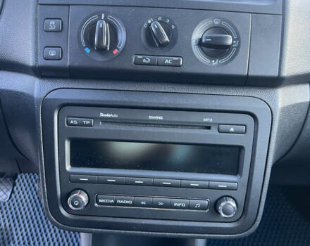 Сірий Шкода Фабія, об'ємом двигуна 1.2 л та пробігом 300 тис. км за 4399 $, фото 30 на Automoto.ua