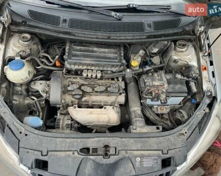 Сірий Шкода Фабія, об'ємом двигуна 1.39 л та пробігом 224 тис. км за 5250 $, фото 12 на Automoto.ua