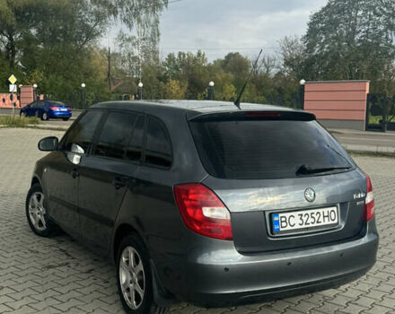 Сірий Шкода Фабія, об'ємом двигуна 1.6 л та пробігом 300 тис. км за 5100 $, фото 3 на Automoto.ua