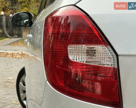 Шкода Фабия 2011 в Трускавце на Automoto.ua Серый Шкода Фабия, объемом двигателя 1.6 л и пробегом 242 тыс. км за 5950 $, фото 55 на Automoto.ua