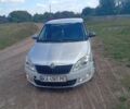 Сірий Шкода Фабія, об'ємом двигуна 1.6 л та пробігом 380 тис. км за 4000 $, фото 1 на Automoto.ua