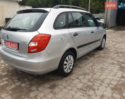 Серый Шкода Фабия, объемом двигателя 1.39 л и пробегом 181 тыс. км за 6350 $, фото 2 на Automoto.ua