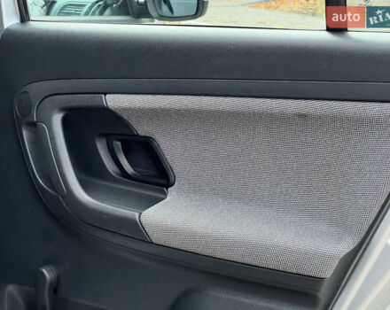 Шкода Фабия 2011 в Трускавце на Automoto.ua Серый Шкода Фабия, объемом двигателя 1.6 л и пробегом 242 тыс. км за 5950 $, фото 90 на Automoto.ua