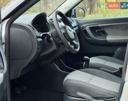 Шкода Фабия 2011 в Трускавце на Automoto.ua Серый Шкода Фабия, объемом двигателя 1.6 л и пробегом 242 тыс. км за 5950 $, фото 63 на Automoto.ua