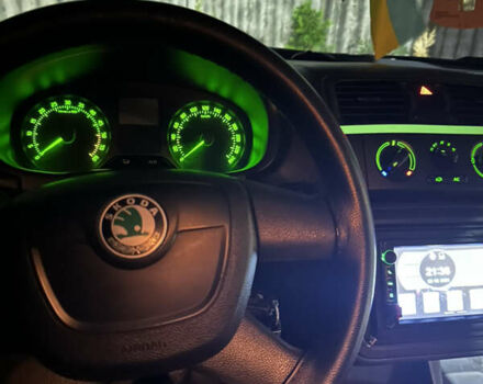 Шкода Фабія 2011 у Мукачеве на Automoto.ua Сірий Шкода Фабія, об'ємом двигуна 1.6 л та пробігом 248 тис. км за 5650 $, фото 10 на Automoto.ua