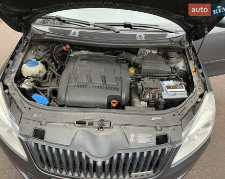 Серый Шкода Фабия, объемом двигателя 1.2 л и пробегом 185 тыс. км за 6000 $, фото 14 на Automoto.ua