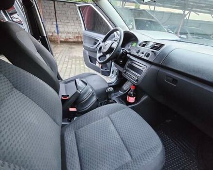 Сірий Шкода Фабія, об'ємом двигуна 1.6 л та пробігом 265 тис. км за 4650 $, фото 25 на Automoto.ua