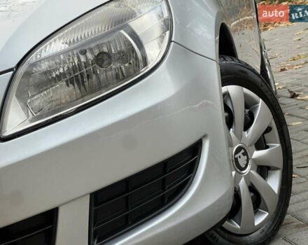 Шкода Фабия 2011 в Трускавце на Automoto.ua Серый Шкода Фабия, объемом двигателя 1.6 л и пробегом 242 тыс. км за 5950 $, фото 24 на Automoto.ua